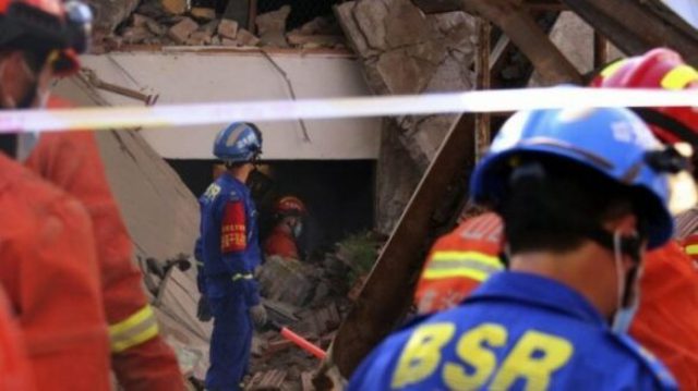 Τραγωδία στην Κίνα: Τουλάχιστον 17 νεκροί από κατάρρευση διώροφου εστιατορίου