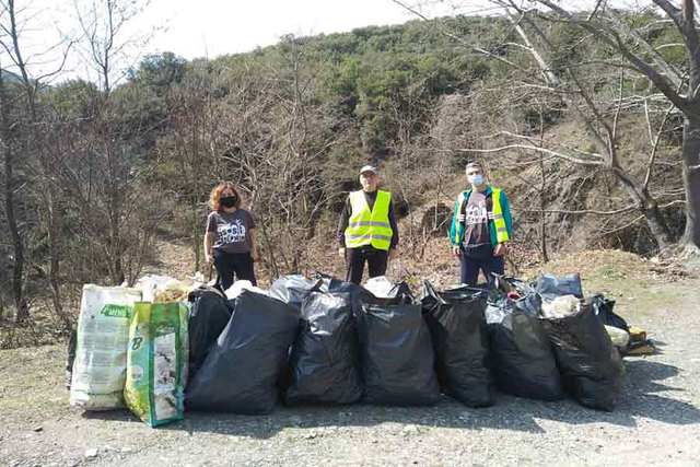 Συμμετοχή του SOS Βέρμιο σε εθελοντικό καθαρισμό, που οργανώθηκε από την ομάδα  