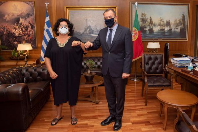 Συνάντηση ΥΕΘΑ Νικόλαου Παναγιωτόπουλου με την Πρέσβη της Πορτογαλίας στην Αθήνα Έλενα Παΐβα