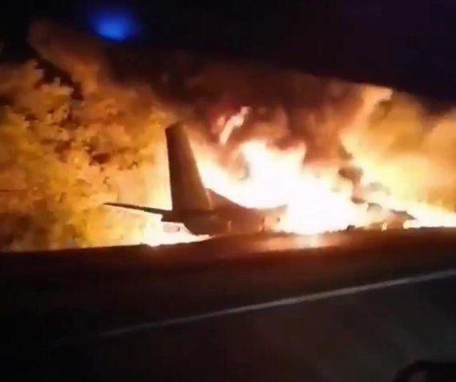Συντριβή στρατιωτικού αεροσκάφους στην Ουκρανία –Tουλάχιστον 22 νεκροί