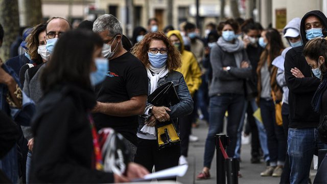 Λινού: Διπλή μάσκα για όλους – Το μεταλλαγμένο στέλεχος Δέλτα είναι πολύ επιθετικό