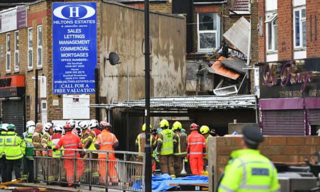 Μεγάλη έκρηξη σε κτίριο στο Λονδίνο - Τουλάχιστον δύο νεκροί