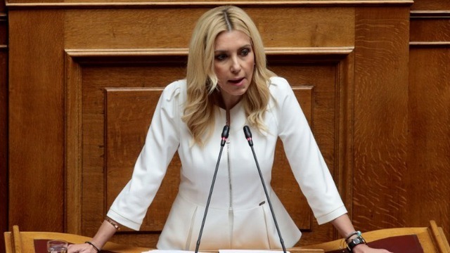 Φωτεινή Αραμπατζή στη Βουλή: «Το στέλεχος του κορωνοϊού στα μινκ της Δυτικής Μακεδονίας δεν σχετίζεται επ’ ουδενί με τη μετάλλαξη της Δανίας»