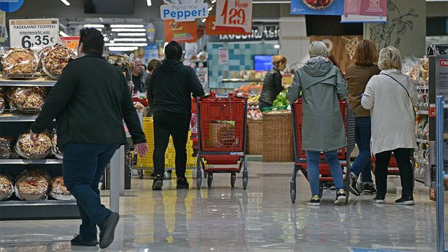 Κορονοϊός: Τι αλλάζει στα σούπερ μάρκετ – Αυτά τα αγαθά δεν θα πωλούνται από την Τετάρτη