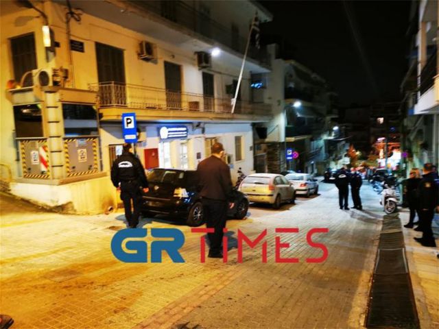 Θεσσαλονίκη : Eπίθεση με μολότοφ στο ΑΤ Νεάπολης – Συκεών (video)