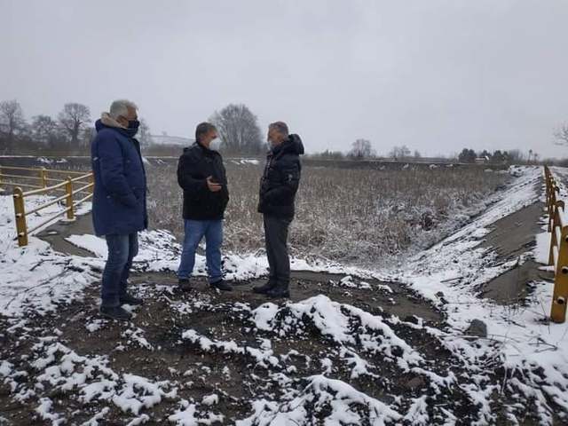 Τους χώρους που θα κατασκευαστούν τα νέα αρδευτικά έργα στο Αγρόκτημα της Νάουσας επισκέφθηκε ο Λάζαρος Τσαβδαρίδης