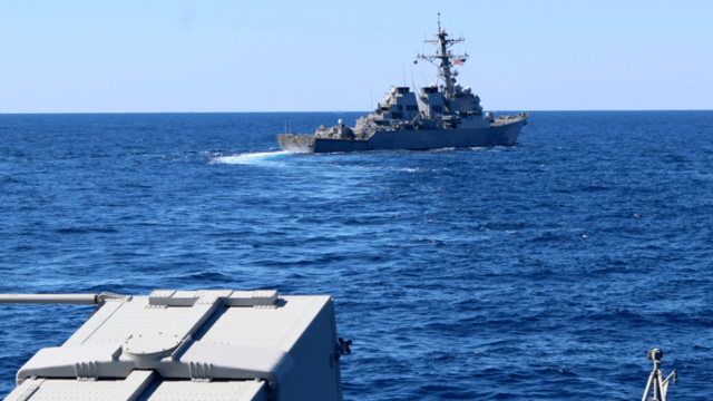 Συνεκπαίδευση Πλοίων και Αεροσκαφών Ελληνικών Ενόπλων Δυνάμεων με Πλοίο των ΗΠΑ