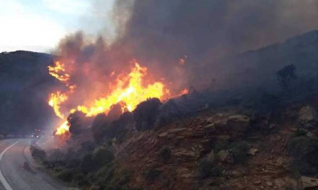 Φωτιά στην Καβάλα: Εκκενώνονται τρεις οικισμοί - Μήνυμα 112 στους κατοίκους