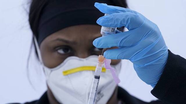 Κορωνοϊός: «Πράσινο φως» του ΠΟΥ για χρήση του εμβολίου της Moderna