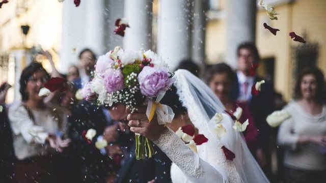 Παπαθανάσης: Τον Ιούνιο ανοίγουν τα κτήματα για τους γάμους – Προς κατάργηση το click inside