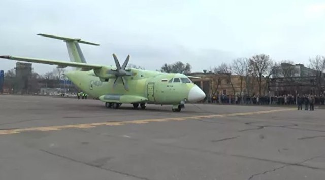 Συντριβή στρατιωτικού αεροσκάφους στη Ρωσία - Πληροφορίες για νεκρούς (video)
