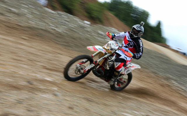 Ατύχημα σε αγώνα Motocross στα Γιαννιτσά: Άσχημο παιχνίδι της μοίρας για τον 27χρονο – Αδερφός οδηγού ο 16χρονος