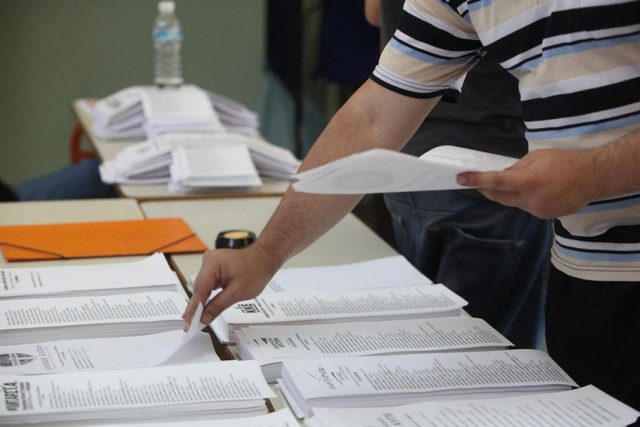 Εκλογές ΚΙΝΑΛ: Τα πρώτα αποτελέσματα σε μικρές περιφέρειες