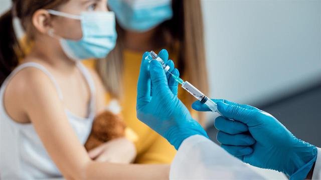 Κορωνοϊός - Γεωργαντάς: Πάνω από 20.000 ραντεβού για εμβολιασμό παιδιών 5-11 ετών