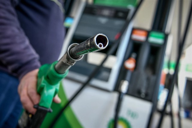 Πρ. Πρατηριούχων Αττικής: Την επόμενη εβδομάδα η τιμή στην βενζίνη θα πέσει κάτω από τα 2,20 ευρώ