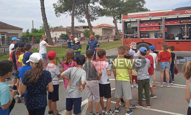 Η Πυροσβεστική επισκέφτηκε το Δημοτικό Σχολείο Νεοχωρίου - Σχοινά (φωτο)