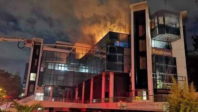 Εμπρηστική επίθεση στoν Real Fm - Από αεραγωγό εξαπλώθηκε η φωτιά στο κτήριο