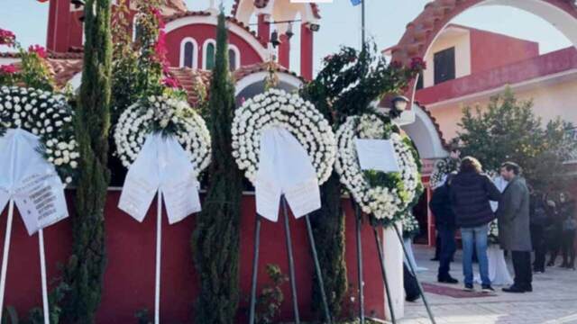 Βασίλης Τόπαλος: Σε κλίμα βαθιάς οδύνης η κηδεία του 16χρονου πυγμάχου