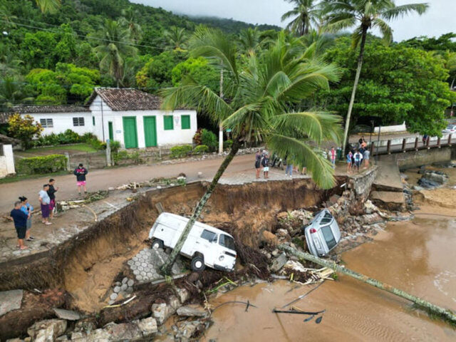 Φονική καταιγίδα στη Βραζιλία: Τουλάχιστον 36 νεκροί από τις ισχυρές βροχοπτώσεις