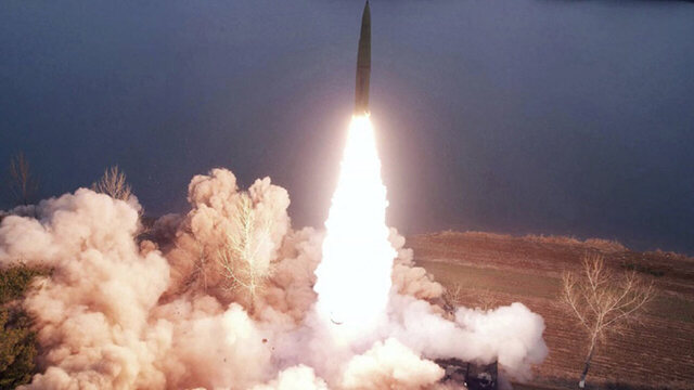 Νέα εκτόξευση βαλλιστικών πυραύλων μικρού βεληνεκούς από τη Βόρεια Κορέα