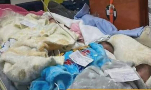 Φωτιά Αλεξανδρούπολη: Συγκλονίζει η εικόνα από την μεταφορά βρεφών από το νοσοκομείο