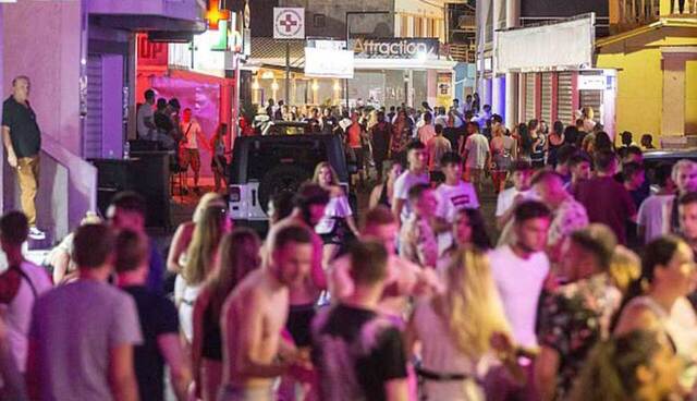 Λουκέτο σε 28 μπαρ στην Κέρκυρα για φοροδιαφυγή και νοθευμένα ποτά 