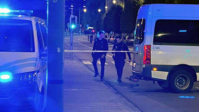 Δολοφονική επίθεση στις Βρυξέλλες: Συναγερμός για τρομοκρατικό χτύπημα – Διακοπή στον αγώνα Βελγίου – Σουηδίας