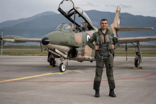 Ο επισμηναγός Επαμεινώνδας Κωστέας είναι ο νεκρός κυβερνήτης του αεροσκάφους που έπεσε στην Καλαμάτα