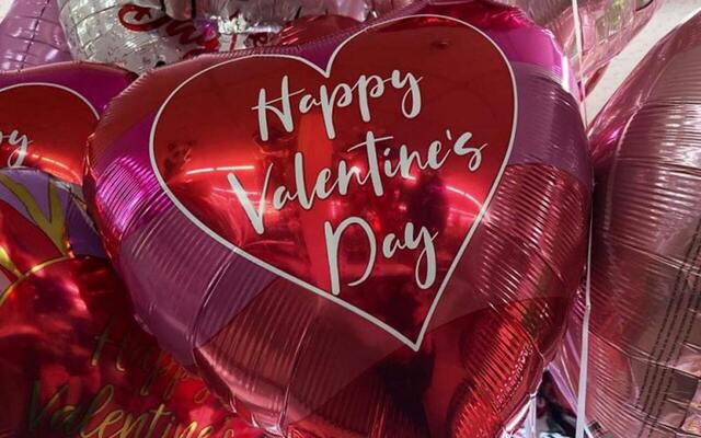 Άγιος Βαλεντίνος: Ποιος είναι και γιατί γιορτάζει ο έρωτας στις 14 Φεβρουαρίου