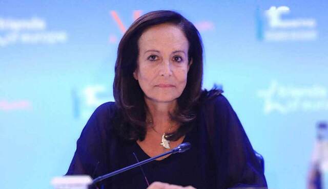 Η Άννα Διαμαντοπούλου ανακοίνωσε την υποψηφιότητά της για την προεδρία του ΠΑΣΟΚ