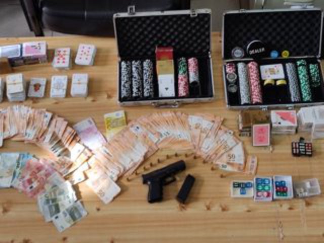 Παράνομο «μίνι καζίνο» εντοπίστηκε σε κατάστημα στην Ημαθία - Κατασχέθηκαν περισσότερα από 13.000 ευρώ (βίντεο-φωτο)