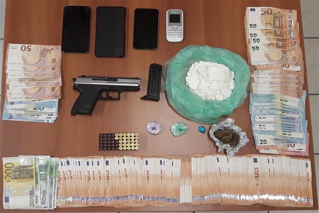 Το πιστόλι αστυνομικού βρέθηκε σε διακινητές ναρκωτικών στην Ημαθία