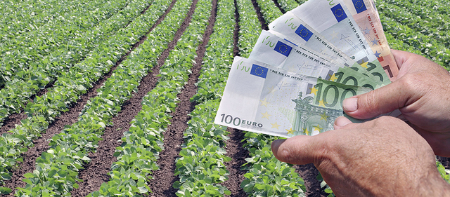 Αγρότες: Δάνεια 25.000 ευρώ για επενδυτικές δαπάνες και λειτουργικά έξοδα