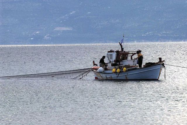 Επιδότηση έως 90% για εκσυγχρονισμό του αλιευτικού εξοπλισμού με απόφαση των ΥπΑΑΤ, Μ. Βορίδη και ΥφΑΑΤ, Φ. Αραμπατζή και Κ. Σκρέκα