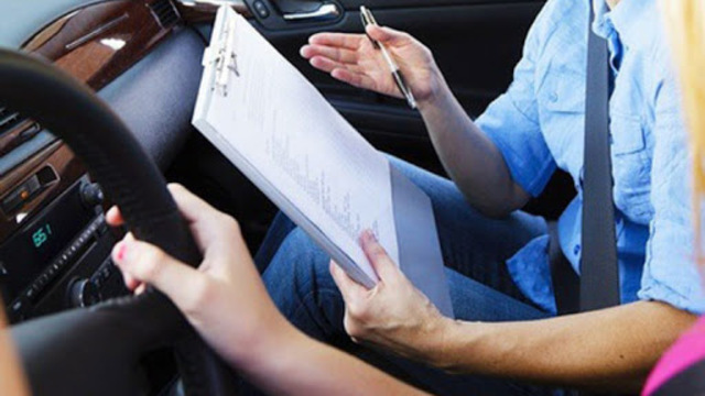 Lockdown: Μαθήματα οδήγησης & εξετάσεις για δίπλωμα - Τι ισχύει 