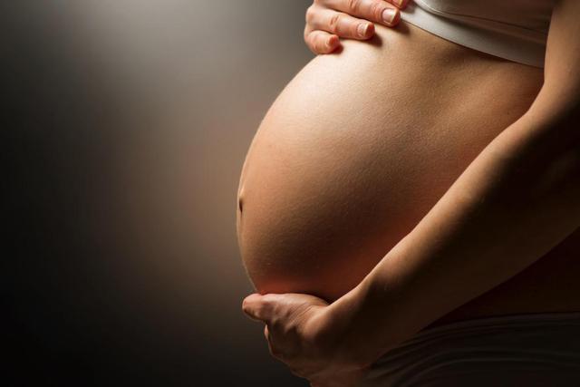 Είσαι έγκυος σε κορίτσι; Έξι σημάδια που θα στο δείξουν