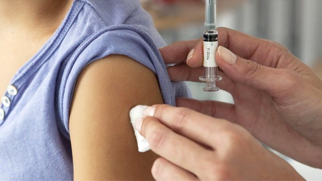 Εμβολιασμός κατά του κορωνοϊού θα διεξαχθεί στην Πλατεία Παπαντωνίου, στην Αλεξάνδρεια, από Κινητή Μονάδα του ΕΟΔΥ