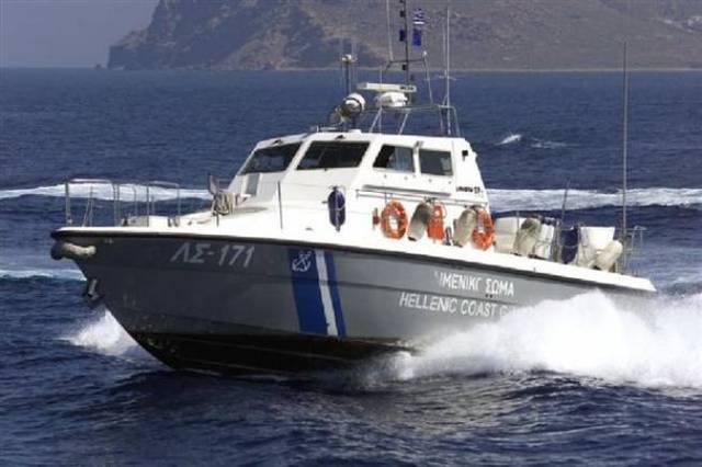 Συναγερμός για ακυβέρνητο σκάφος με μετανάστες ανοιχτά της Κυπαρισσίας