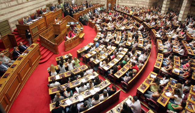 Υπερψηφίστηκε επί της αρχής το νομοσχέδιο για τις υπαίθριες συναθροίσεις